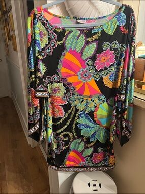 Trina Turk Swimsuit Cover up EEEUC